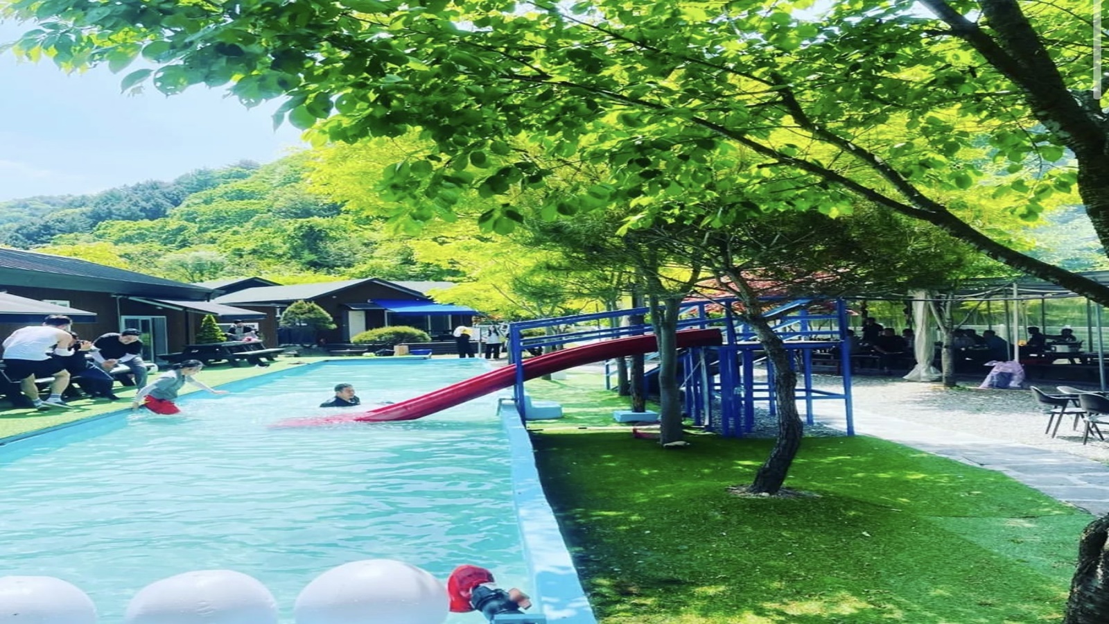 워터슬라이드 수영장